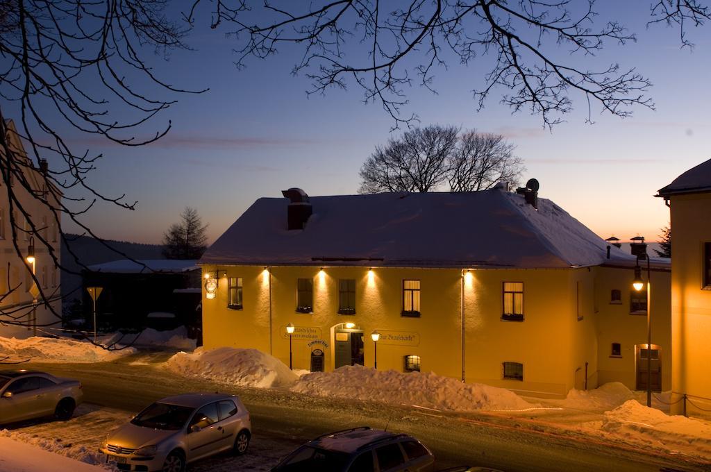 Pension Und Gaststaette "Zur Brauschaenke" Schöneck Екстериор снимка